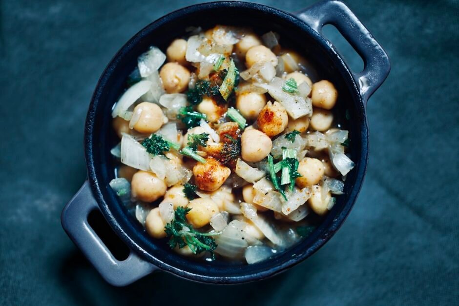 Easy Chana Masala (Indian Chickpea Curry in 30 Minutes)