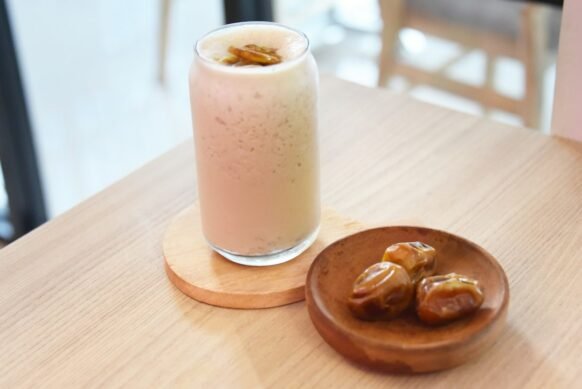 Date Milkshake for Iftar: Easy Ramadan Drink Without Added Sugar