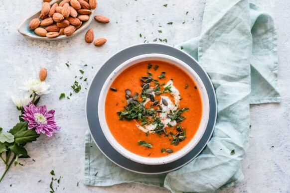 Creamy Tomato White Bean Soup (Easy 30-Minute Recipe)